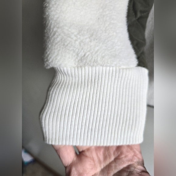 Abercrombie & Fitch White and Olive Jacket - Picture 10 of 12